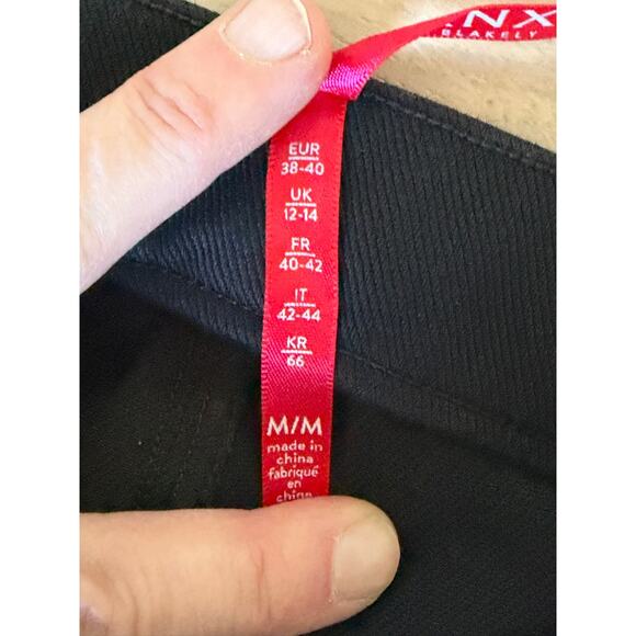 EUC Black spanx sz Medium fitted pants sexy dressy stretchy comfortable - Picture 4 of 4